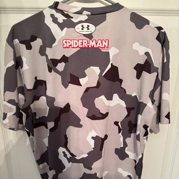 Under Armour Spider Man Camouflage Compression Gray White Red Shirt - Size XL - Picture 2 of 9